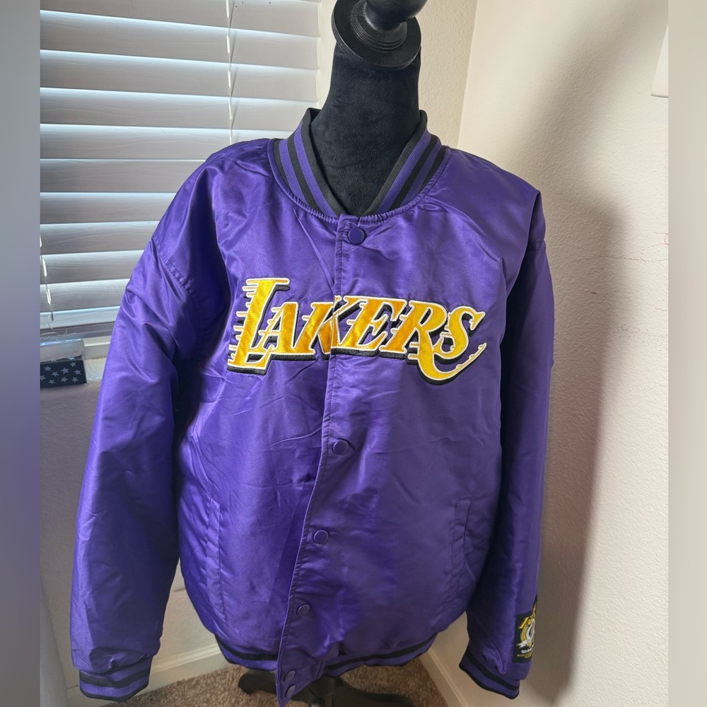 Los Angeles Lakers New NBA‎ Basketball Satin Bomber Jacket